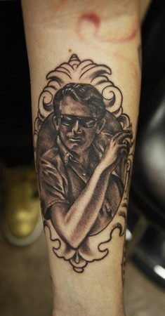 London - Grandpa Portrait with Frame Tattoo